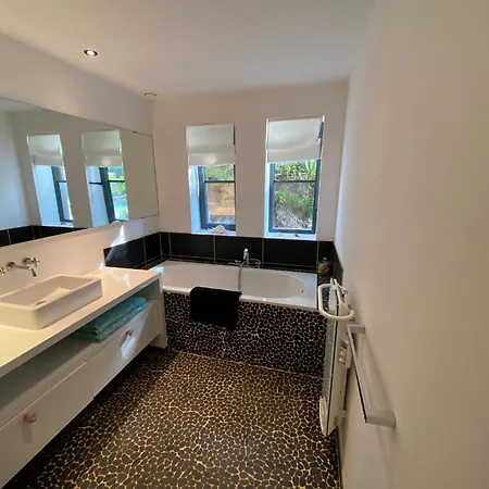 Niel - Acces Direct Et Piscine Chauffee Villa *